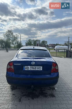 Седан Volkswagen Passat 2003 в 