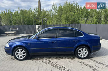 Седан Volkswagen Passat 2003 в 