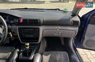 Седан Volkswagen Passat 2003 в 