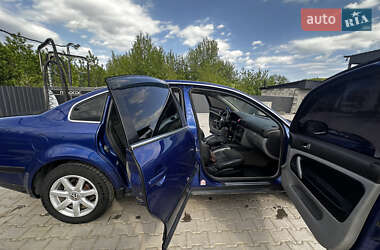 Седан Volkswagen Passat 2003 в 