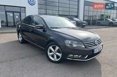 Седан Volkswagen Passat 2011 в Тернополе