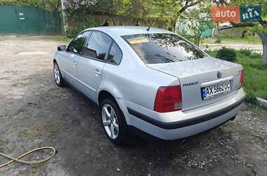 Седан Volkswagen Passat 1998 в 