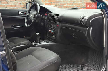 Універсал Volkswagen Passat 2001 в 