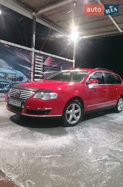 Універсал Volkswagen Passat 2005 в Львові