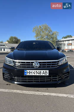 Седан Volkswagen Passat 2017 в Одессе