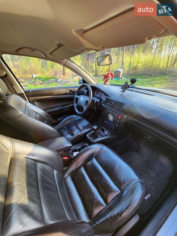 Седан Volkswagen Passat 2001 в Томашгороде