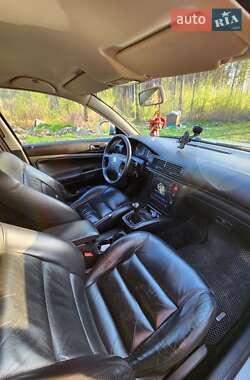 Седан Volkswagen Passat 2001 в 