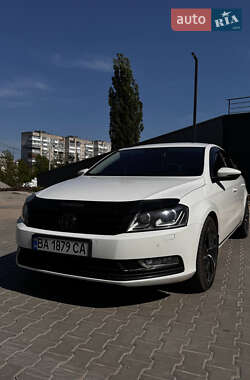 Седан Volkswagen Passat 2012 в Кропивницком