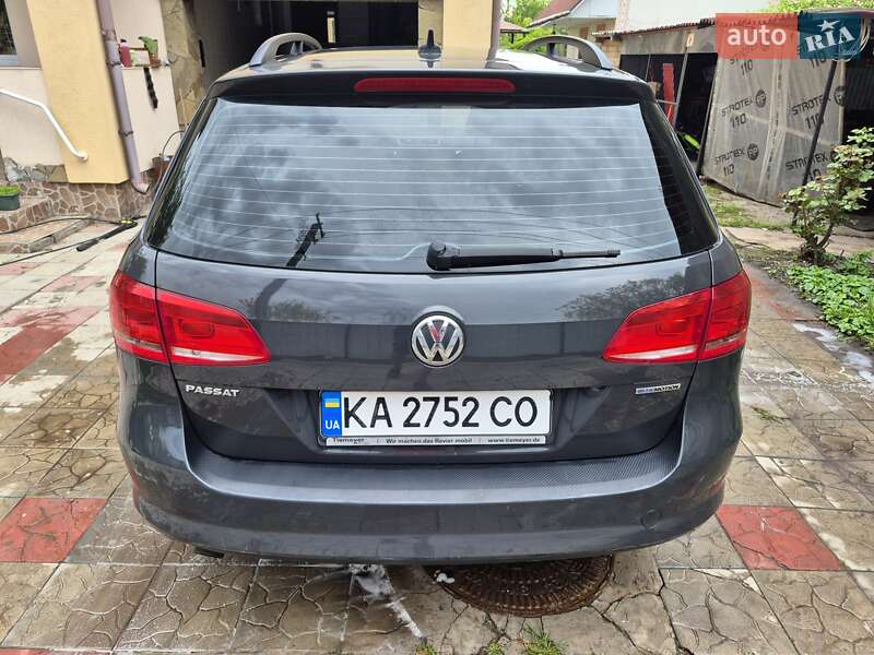 Універсал Volkswagen Passat 2011 в Києві