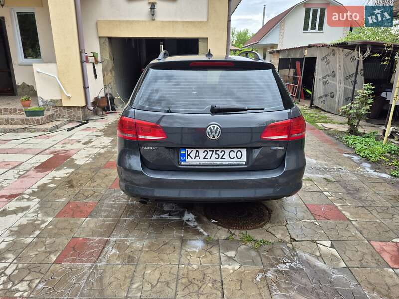 Універсал Volkswagen Passat 2011 в Києві