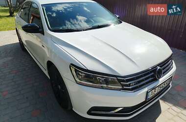 Седан Volkswagen Passat 2015 в Виннице