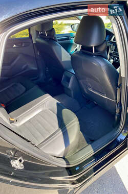 Седан Volkswagen Passat 2011 в 