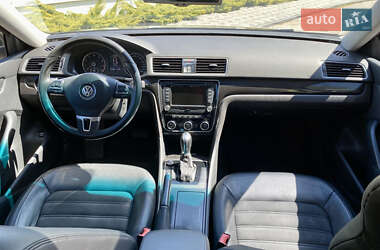Седан Volkswagen Passat 2011 в 