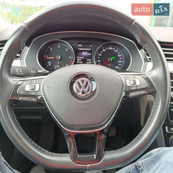 Универсал Volkswagen Passat 2018 в Хмельницком