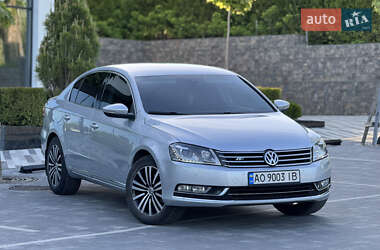 Седан Volkswagen Passat 2012 в 