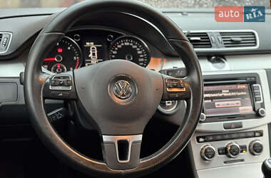 Седан Volkswagen Passat 2012 в 