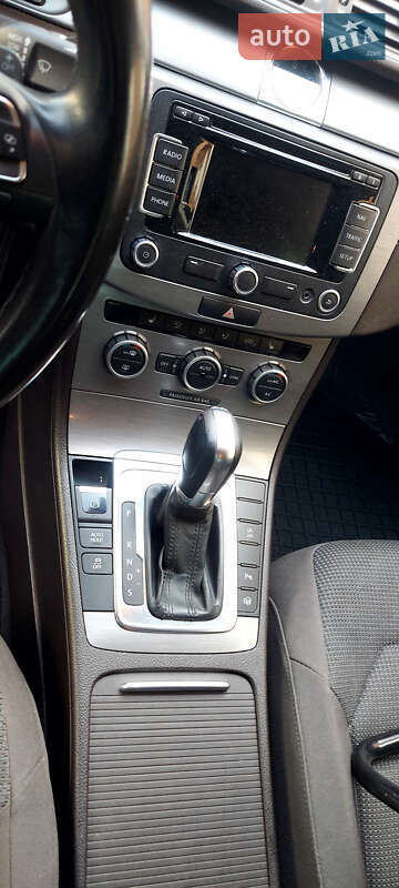 Универсал Volkswagen Passat 2012 в Бердичеве