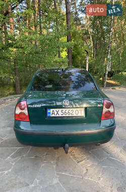 Седан Volkswagen Passat 2001 в 