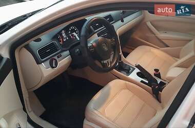 Седан Volkswagen Passat 2012 в 