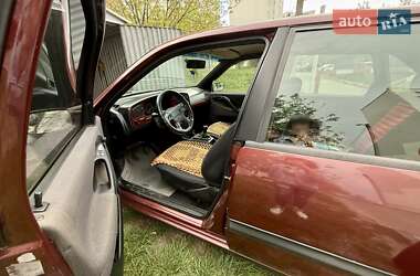 Седан Volkswagen Passat 1996 в 