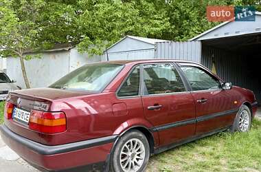 Седан Volkswagen Passat 1996 в 