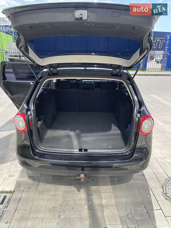 Универсал Volkswagen Passat 2010 в Ивано-Франковске