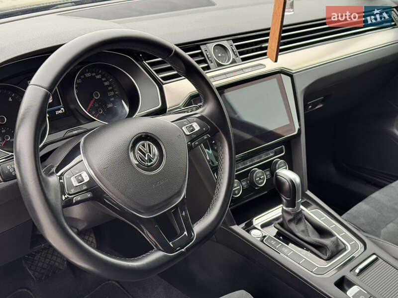 Універсал Volkswagen Passat 2019 в Вінниці