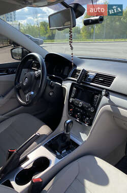Седан Volkswagen Passat 2012 в 