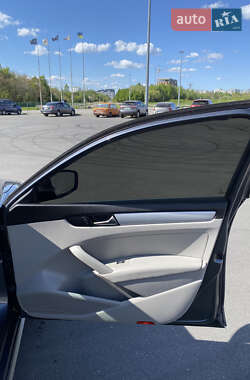 Седан Volkswagen Passat 2012 в 