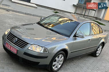 Седан Volkswagen Passat 2004 в Вінниці
