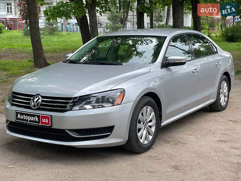 Седан Volkswagen Passat 2014 в 