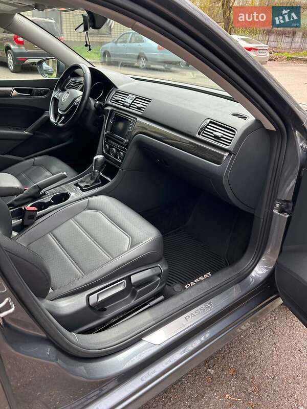 Седан Volkswagen Passat 2018 в Черкассах
