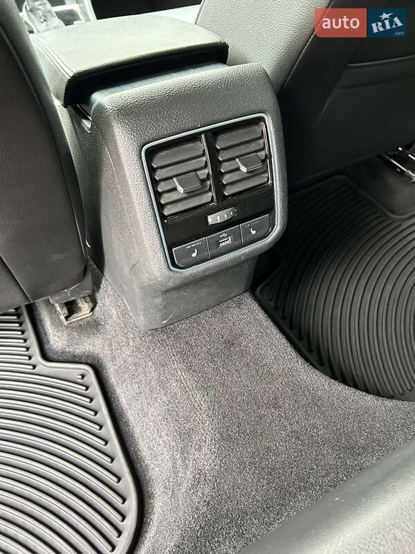 Седан Volkswagen Passat 2018 в Черкассах