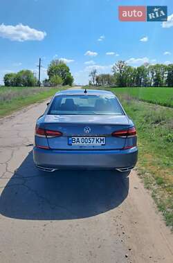 Седан Volkswagen Passat 2021 в 