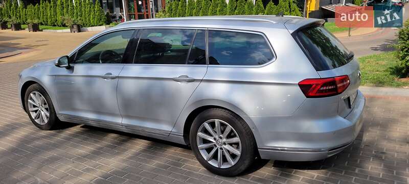 Универсал Volkswagen Passat 2018 в Киеве