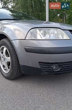 Універсал Volkswagen Passat 2003 в 