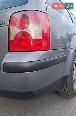 Універсал Volkswagen Passat 2003 в 