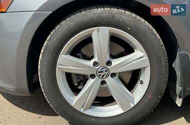 Седан Volkswagen Passat 2015 в 