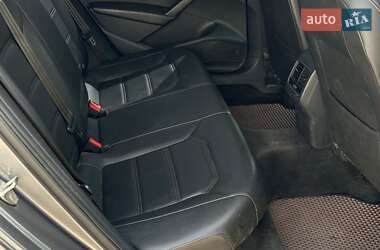 Седан Volkswagen Passat 2015 в 