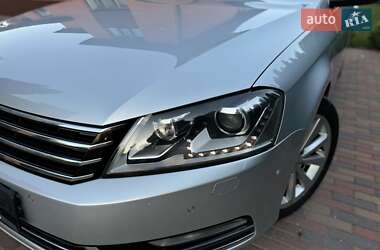 Універсал Volkswagen Passat 2012 в 
