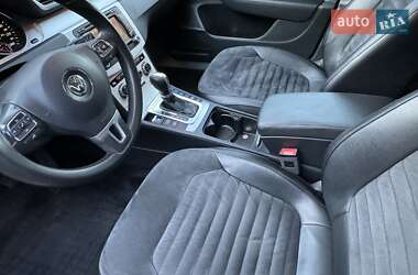 Універсал Volkswagen Passat 2012 в 