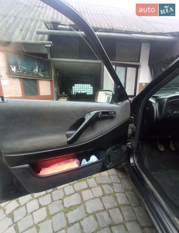 Универсал Volkswagen Passat 1996 в Зняцево