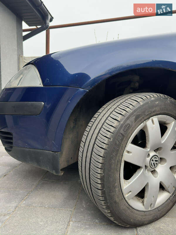 Седан Volkswagen Passat 2003 в Дніпрі