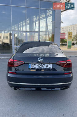 Седан Volkswagen Passat 2017 в 