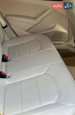 Седан Volkswagen Passat 2014 в 