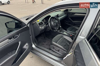 Седан Volkswagen Passat 2015 в 