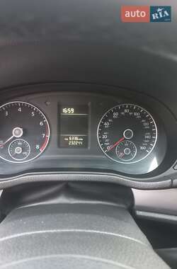 Седан Volkswagen Passat 2014 в 