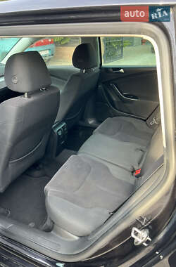 Універсал Volkswagen Passat 2010 в 