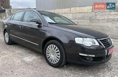 Седан Volkswagen Passat 2009 в Луцьку