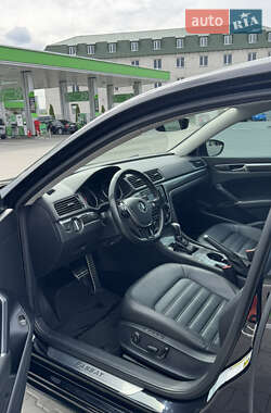 Седан Volkswagen Passat 2017 в 